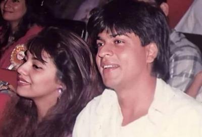 SRK's first V-Day gift to Gauri was a 'pair of plastic earrings'