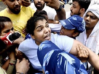 'Dictatorship': Sakshi Malik disappointed on FIR registered against her, fellow wrestlers